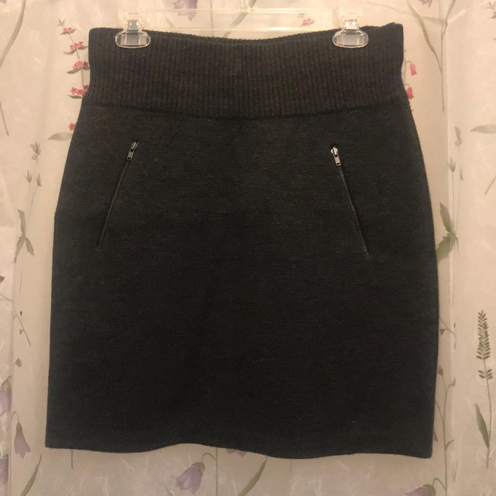Gray sweater skirt
